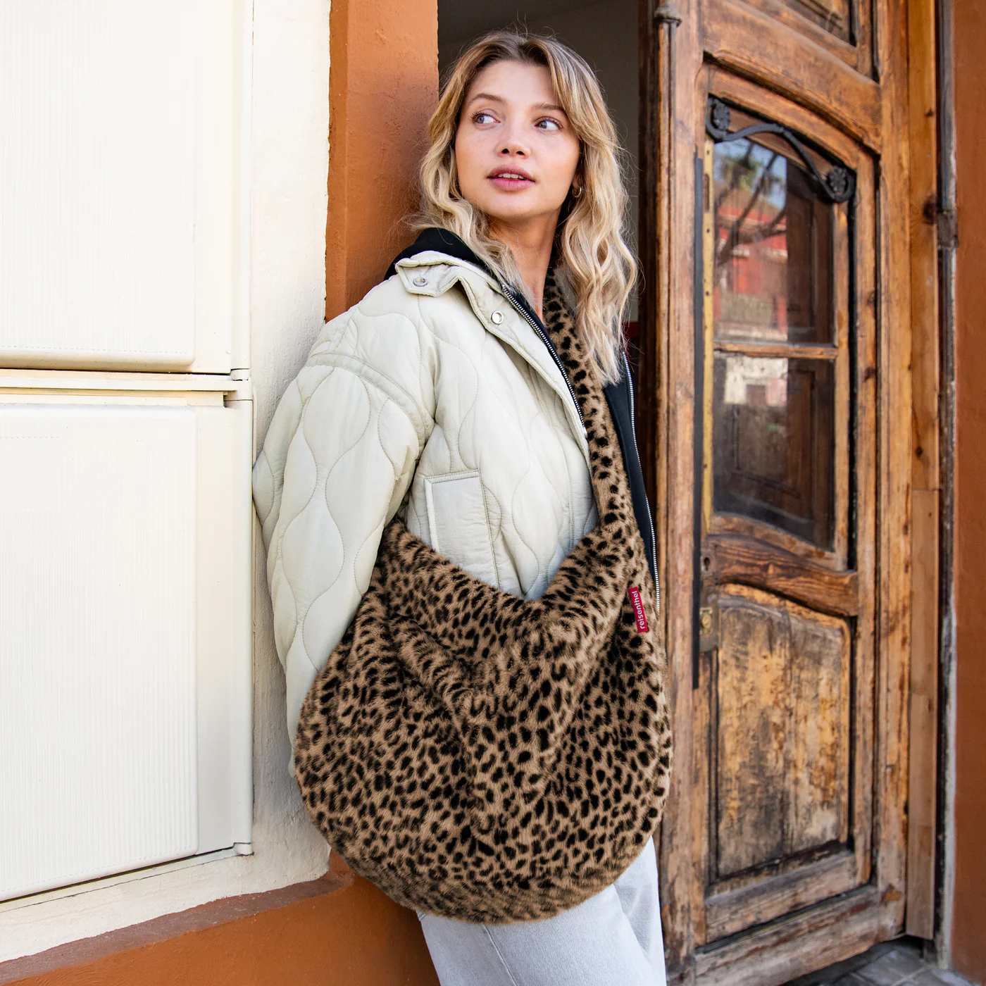 moonbag leo fake fur - Image 2